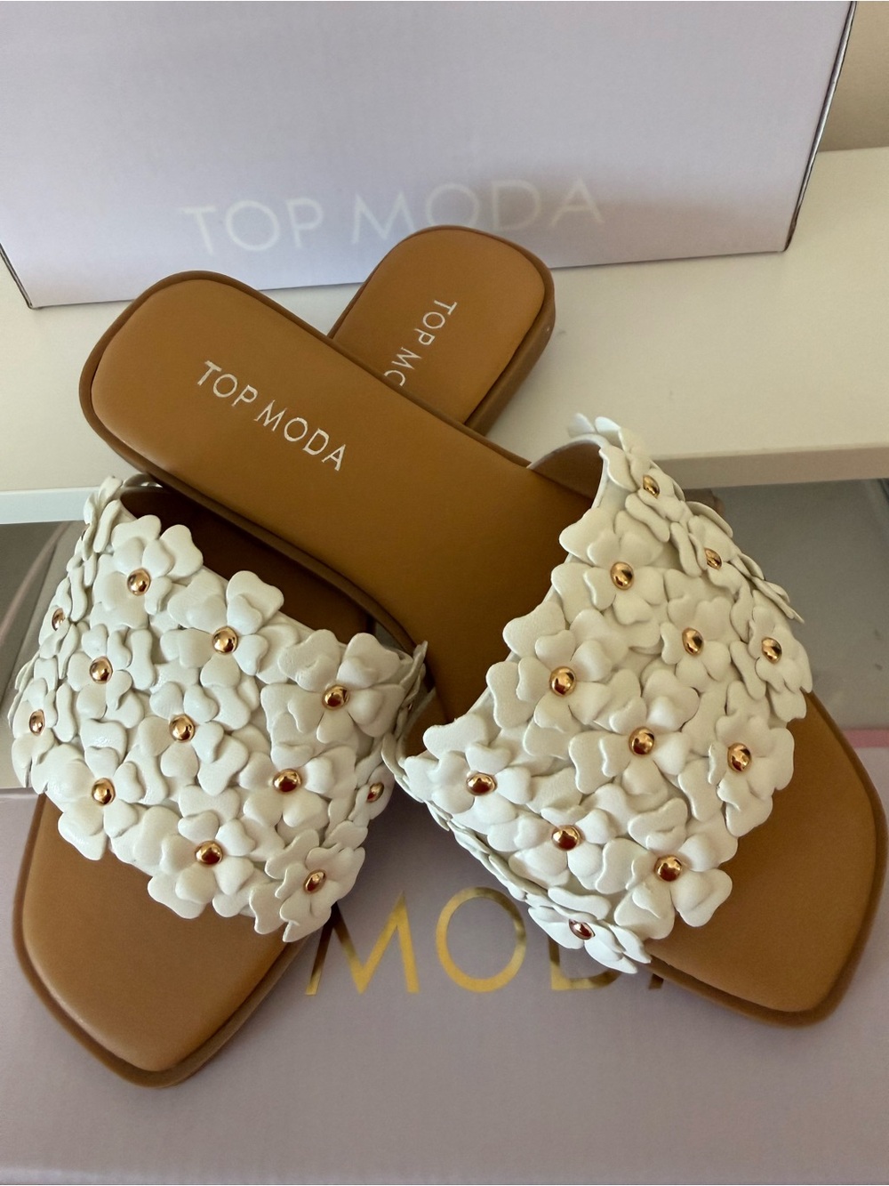 TOP Moda White Floral Slide Sandals with Gold Stud Accents